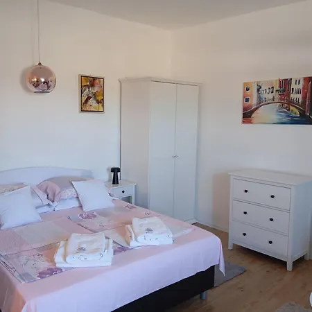 Anci Apartment *